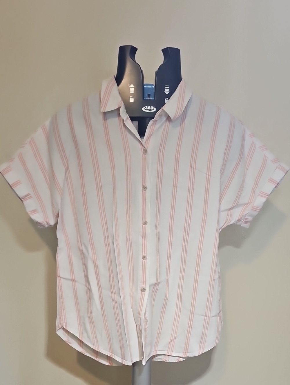 Universal Thread Short Sleeve